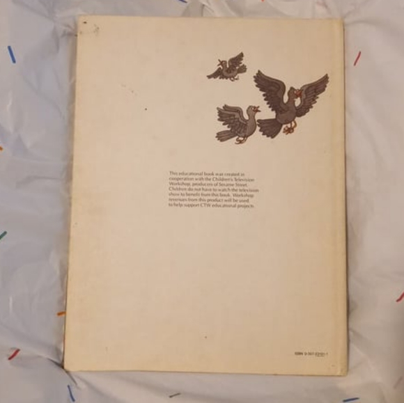 Vintage Sesame Street Storybook Alphabet Book 1980 - Picture 2 of 13